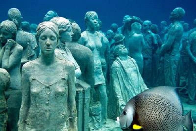 imagens-de-estatuas-no-fundo-do-mar-de-cancun